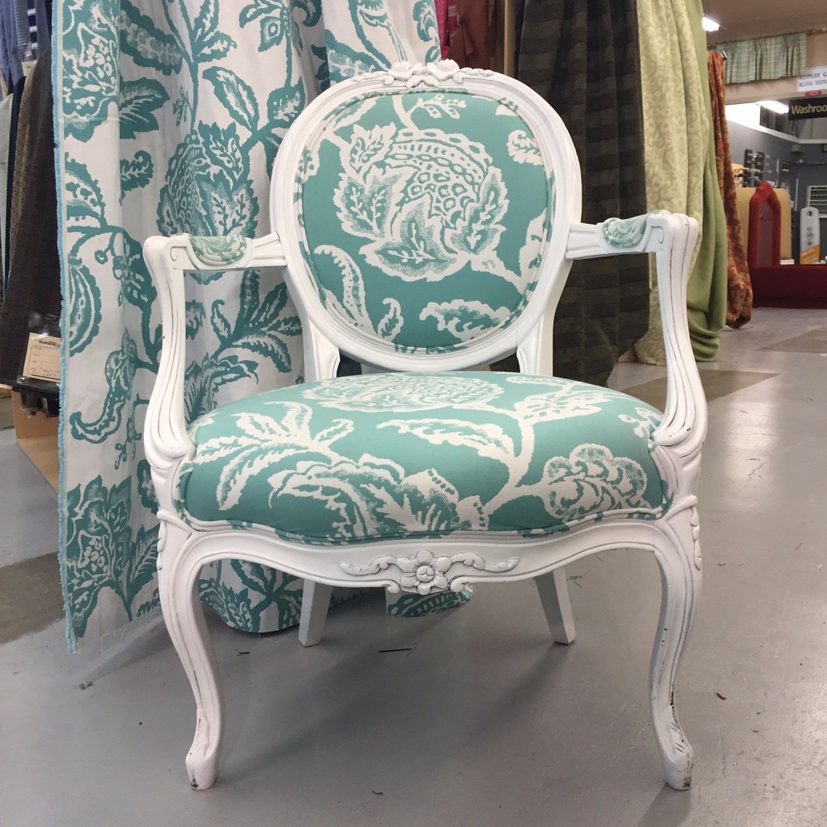 RT_Ottawa's tweet photo. We have fabric &amp; we reupholster chairs, and paint them. #rocklandtextiles #upholstery #upholsteryfabric #blue https://t.co/YVSNrdvEd9