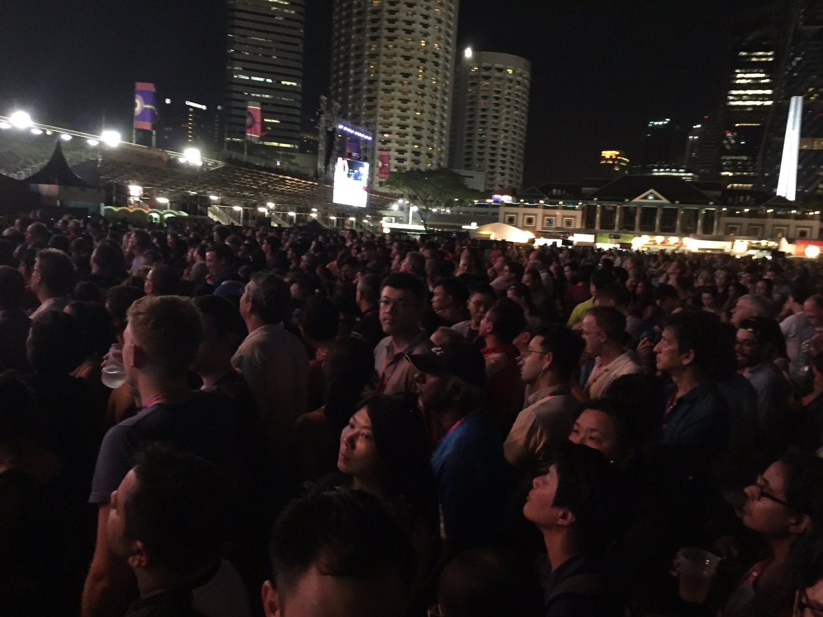 AdamLambertSG's tweet photo. It is VERY VERY VERY PACKED. Lots of fans around! #Queen #adamlambert #f1nightrace #singaporegp #sgpconcert https://t.co/LHUW2WwCzz