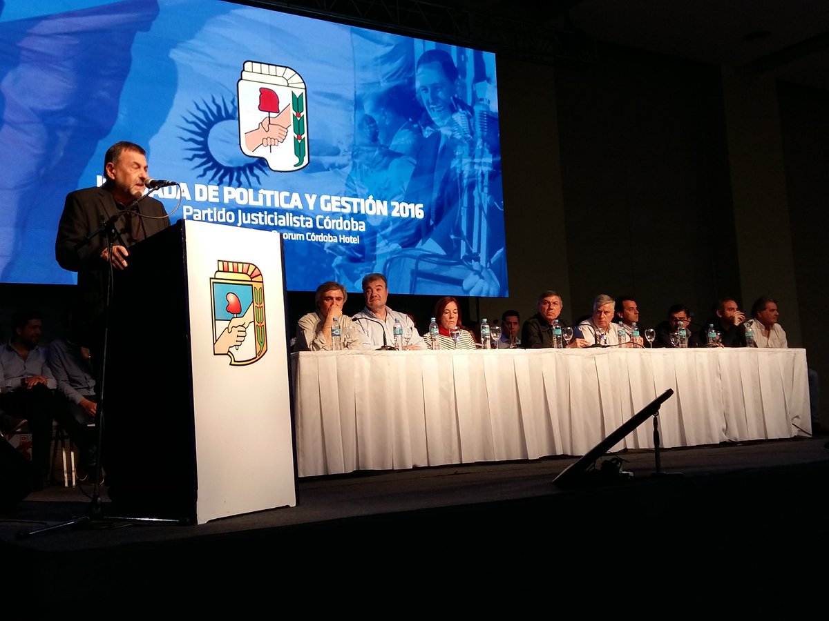 Dip_Gutierrez's tweet photo. A sala llena Caserio da inicio a la jornada de política y gestión 2016 #CumbrePJ #PJCba https://t.co/I5kfRtmzDp