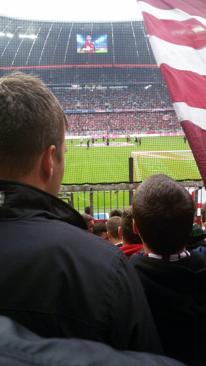 FCBWorldWide's tweet photo. Halftime, and Bayern are level with Ingolstadt, 1-1. Poor weather but the Südkurve doesn't care 😎 https://t.co/N5qpHryBpc
