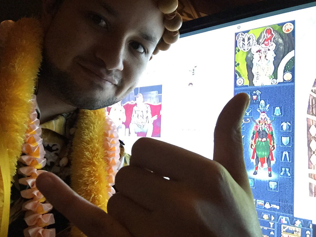 Hi_Islander's tweet photo. #rfstreamselfie ready for runefest 2016 all lei'd up! https://t.co/cPnSqtGqgt