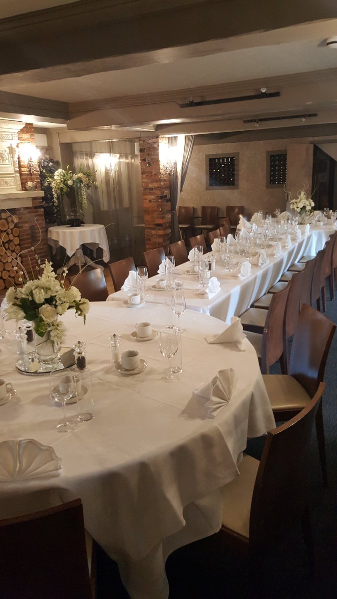 anchorfeering's tweet photo. Setting up for somebodies birthday @anchorfeering https://t.co/wF1LKYtYE0