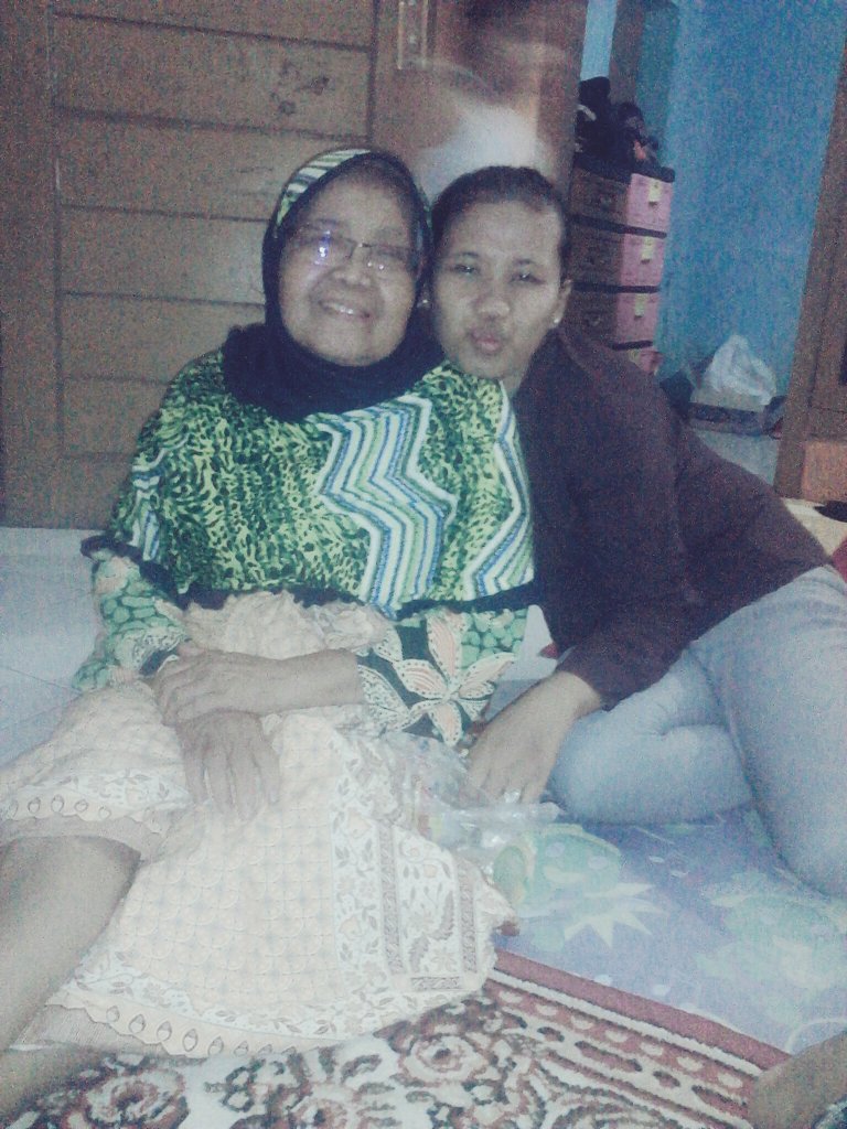 Wida16504269's tweet photo. Innalilahi wa innailahi rojiun
Tlah wafat nenek kami Ema' Ikah
Smoga diampuni sgla dosa2x,dterima amal ibadahx, amin https://t.co/6Xqu5huhHb