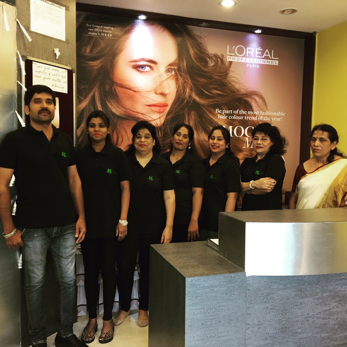 yollanda's tweet photo. Yvollandas Bangalore. New look, same faces and service. #salon #salonbangalore #salonbengaluru #ilcsi #bangalore https://t.co/yzvh6YP0wH