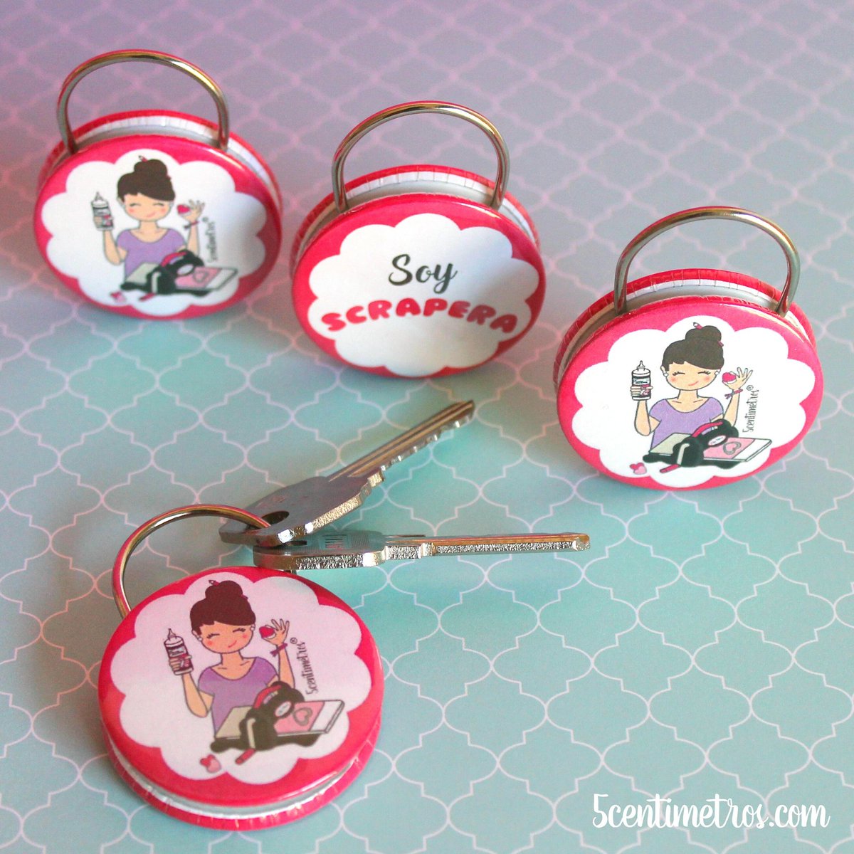 5centimetros's tweet photo. Han vuelto los llaveros scraperos! 🔐 https://t.co/LVUv9RY8ZR ↪ #scrapbooking #scraperas #scrap #scrapeando https://t.co/K3FfISIRO1