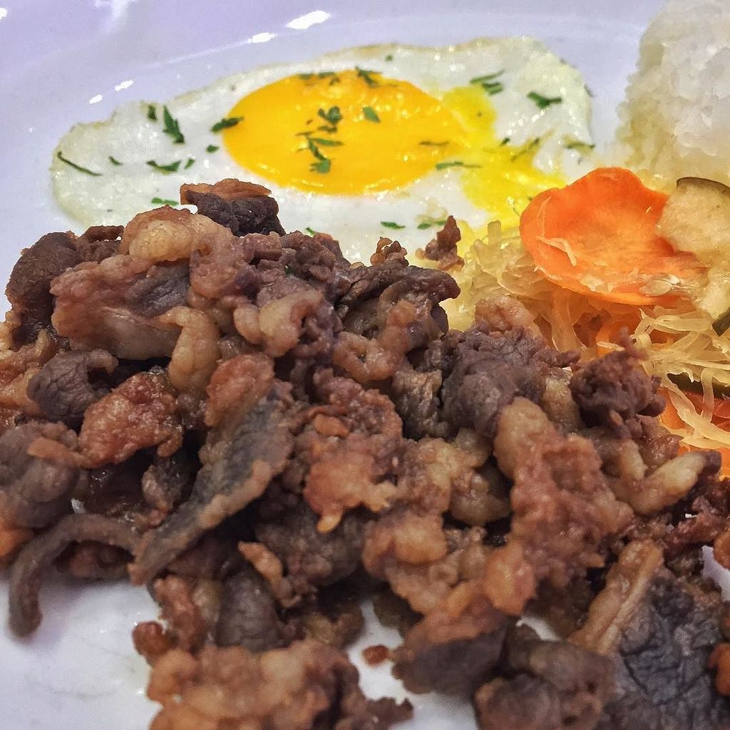 antondiaz's tweet photo. Mom's Breaktime - US Premium Beef Tapa now serving #utt2016 #ultimatetastetest https://t.co/7ze7c4XfXI