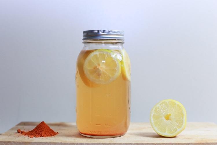 cocodemonde's tweet photo. Enjoy your Saturday with a glass of fresh lemon a chilli cordial. https://t.co/7hdBMLNJs4 #love #lemon #chilli 🌶🍋 https://t.co/w7xxUArIB2