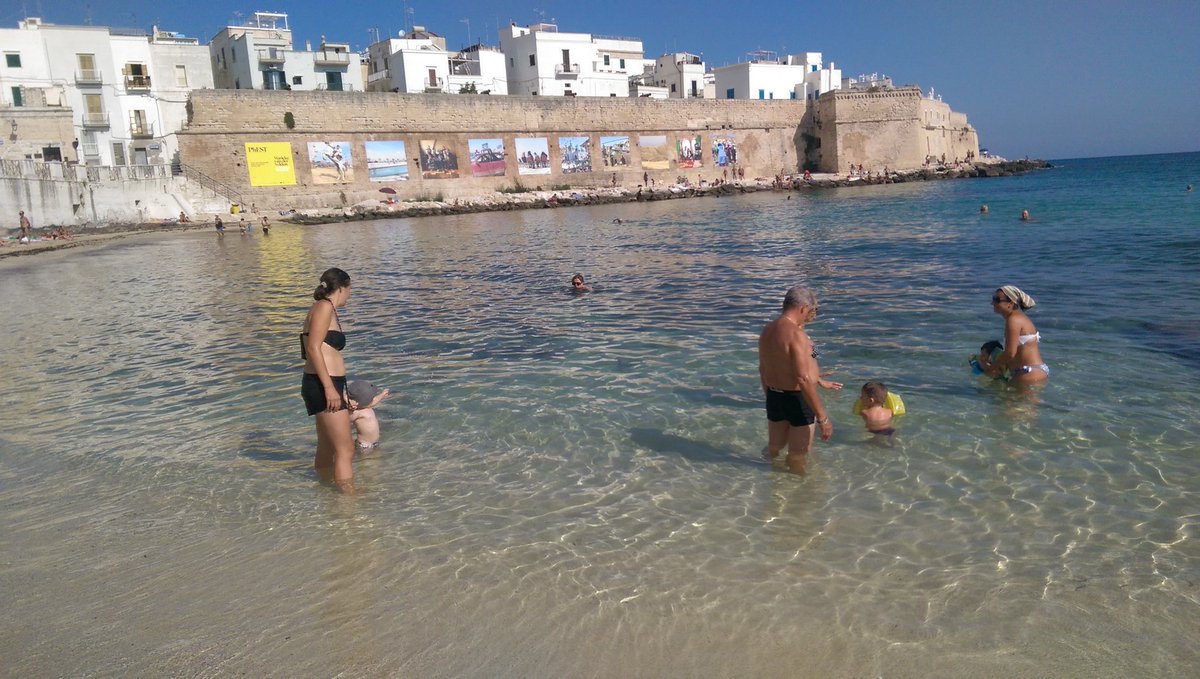lucafaenzi's tweet photo. Questa cosa che qualcuno ha il mare in paese è una grossa ingiustizia #PhEst2016 # Monopoli https://t.co/tMK5lSNXIs