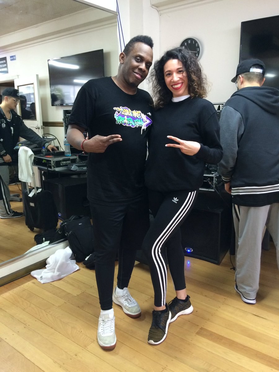 Rosadanceclass's tweet photo. Amazing workshop today with Buddha Stretch#Hip Hop#greaterthan https://t.co/OEksE8jjqS