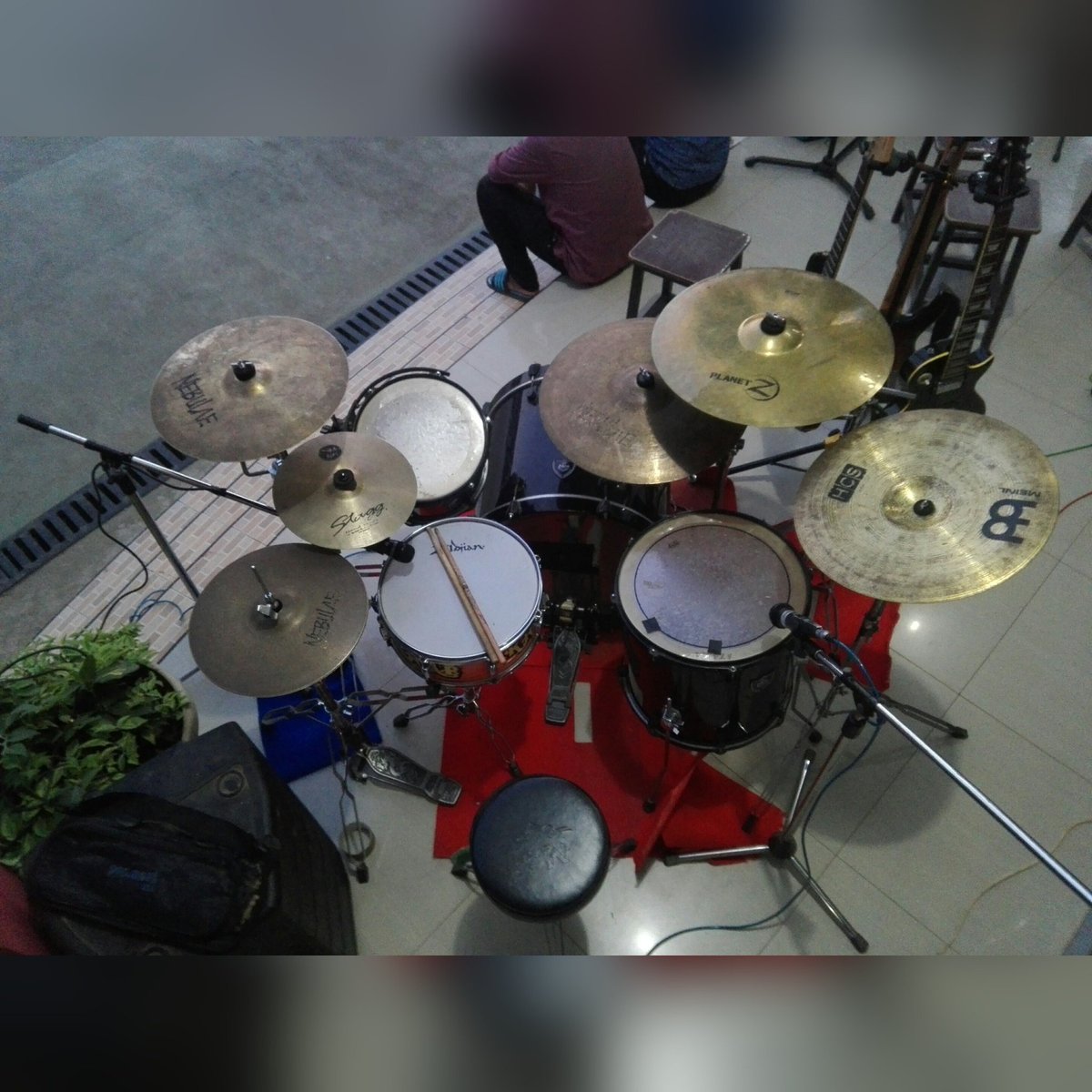ongky_krusty's tweet photo. Sound check.
#drum
#drummer
#drumline
#drums
#ongkydrum
#MESdrum https://t.co/8FUrfCNHf5