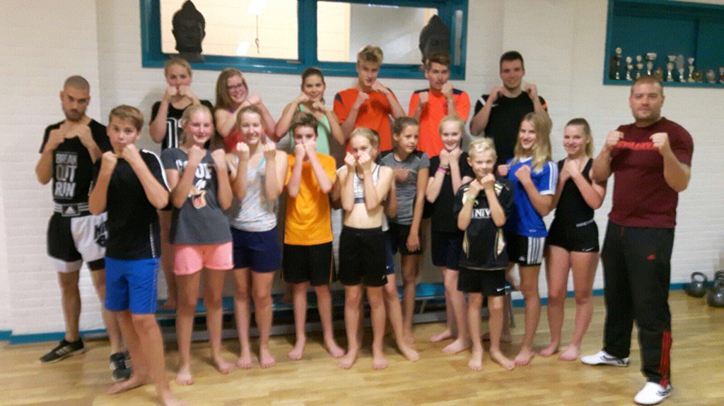 TeamDzpc's tweet photo. Vanochtend weer een geslaagde kickboks les gehad. #dzpc https://t.co/hw4b1E3bDL