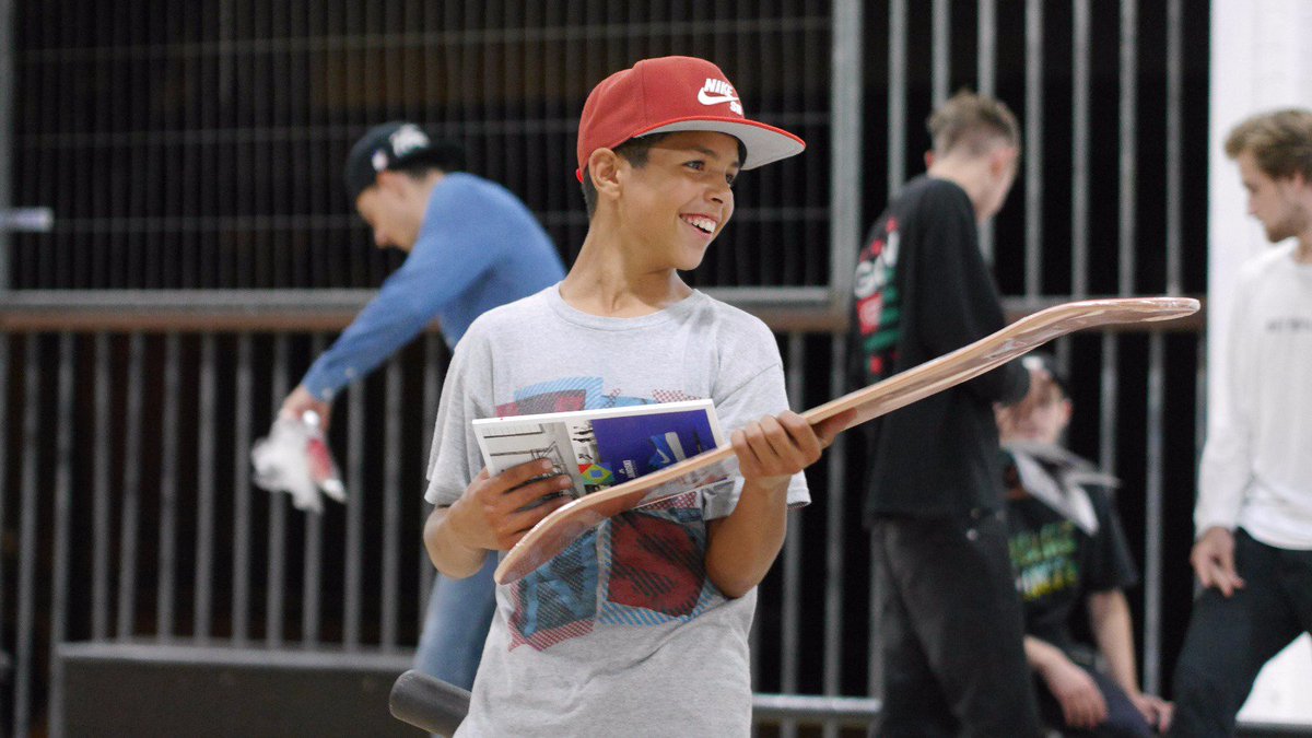 SkatelandNL's tweet photo. Toffe skateboardNight gisteravond! #makeithappen #rollerdam https://t.co/s981Dr1arQ