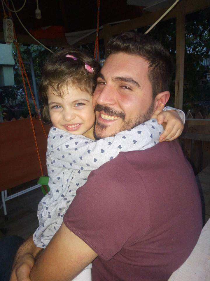 Boncuğum babasını çok özlemiş..