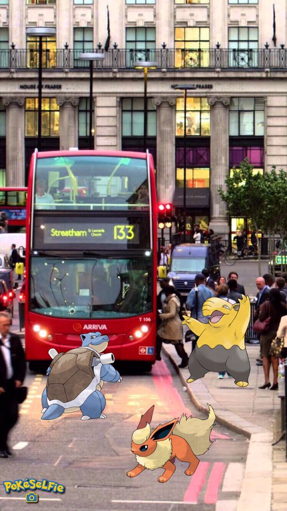 PokeSelfie's tweet photo. #Pokemon taking over #London #iOS https://t.co/nN0i4O0qdu #app #socialmedia #niantic #indiegame #pokemongo #games https://t.co/db1ibMI8oK