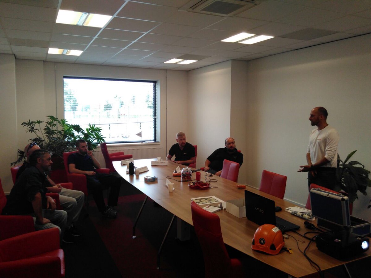 WindSkillsCom's tweet photo. Donderdag aangevraagd; vandaag theorie én praktijk training op #trainingschip #delfzijl @RAN_Noord @ArbodeMaritiem https://t.co/2SuhmyM7DU