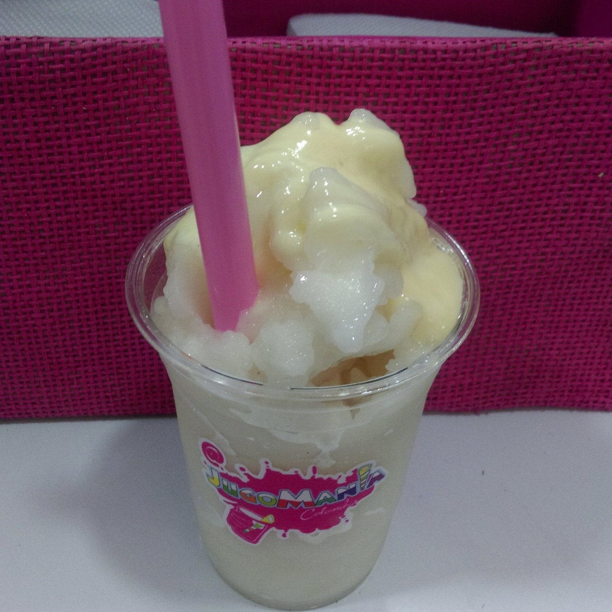 jugo_mania's tweet photo. #granizado de #guanabana pidelo con adición de #lecherita #jugomania https://t.co/Vz2IQXsL98