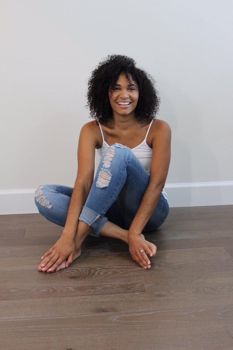 KittsBoutique's tweet image. We&apos;re relaxing before #curlsnightout this evening in #London! #kittsboutique #frizzfree #loveyourcurls #sleeponsilk