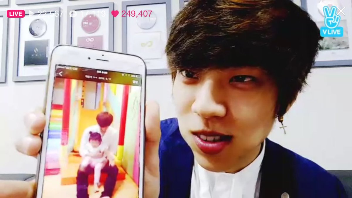 JeremieSoliman's tweet photo. 160915 INFINITE ONLY V APP LIVE- Dongwoo

dw: i'll ask Seulbin to call me and she would go " do do! Do do!"ㅋㅋㅋㅋ https://t.co/Nt08SbvshJ
