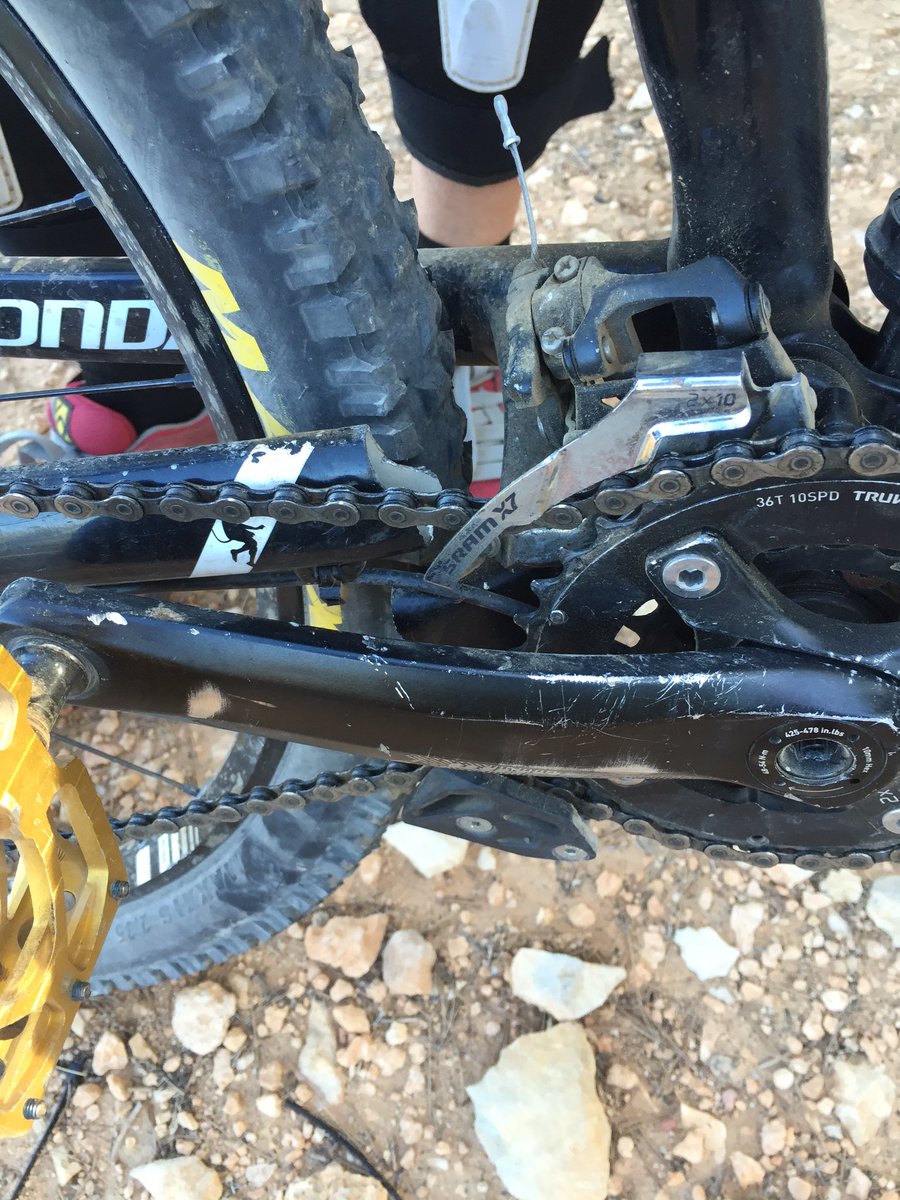 malditosBKTRDOS's tweet photo. Primera salida de la temporada con graves consecuencias #badday #enduro #bikestardos https://t.co/6lEgRvZQKk