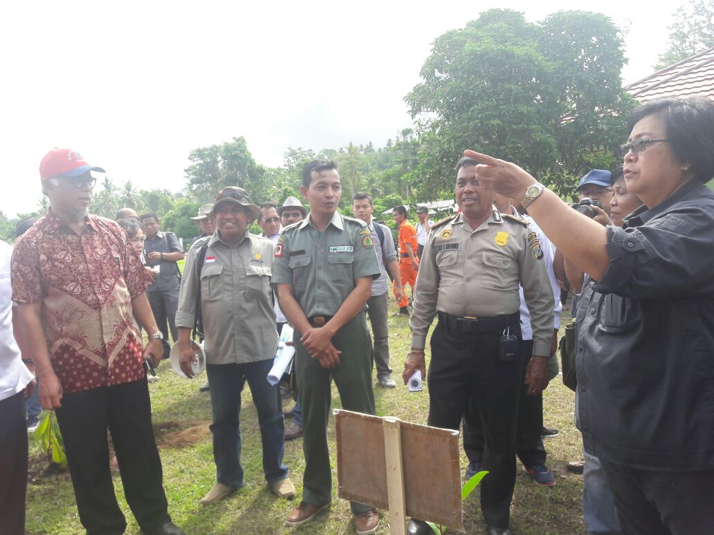 Syarat Nyleneh Nikah di KUA 2018 HARUS Tanam Pohon