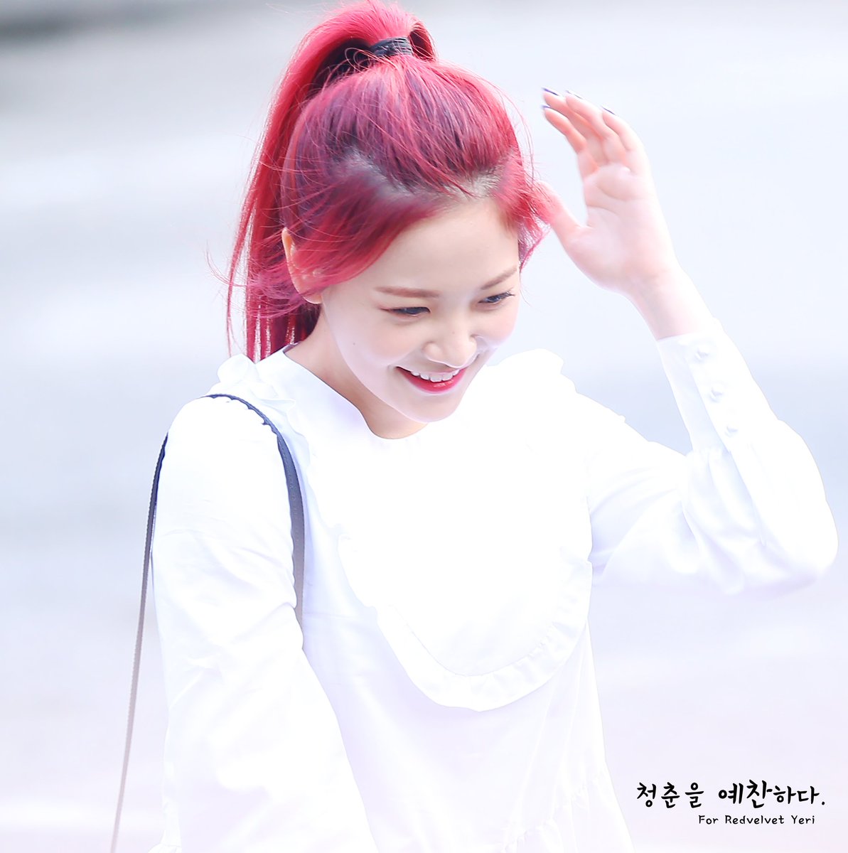 Yeri_S2_'s tweet photo. 네 곁에 밤새 있고 싶어 솔직히.

#RedVelvet #Yeri #레드벨벳 #예리 #김예림 #러시안룰렛 #RussianRoulette #LuckyGirl #럭키걸 https://t.co/938aQ0kMLG