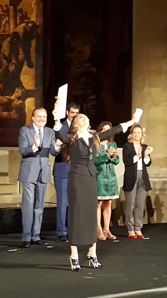 sergiomurlopez's tweet photo. BRAVO!!! 👏🏻👏🏻👏🏻 @AngelaMolinaT 👏🏻👏🏻👏🏻👏🏻 @CineICAA @sansebastianfes #CineEspañol @oliviatirmolina #RamonPilaces https://t.co/9MZXtaBO8q