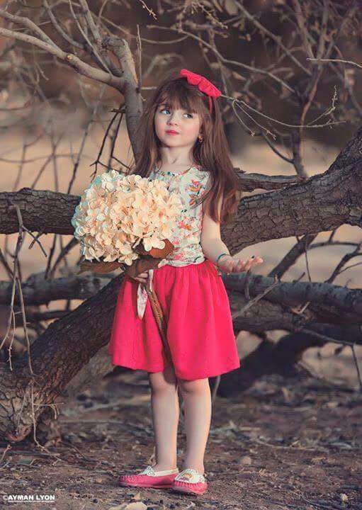 الفراشة رغم جمالها : حشرة 
والصبار رغم قسوته : زهرة 
فلا تحكم على الناس من أشكالهم 
بل أحكم عليهم بما تحتويه قلوبهم