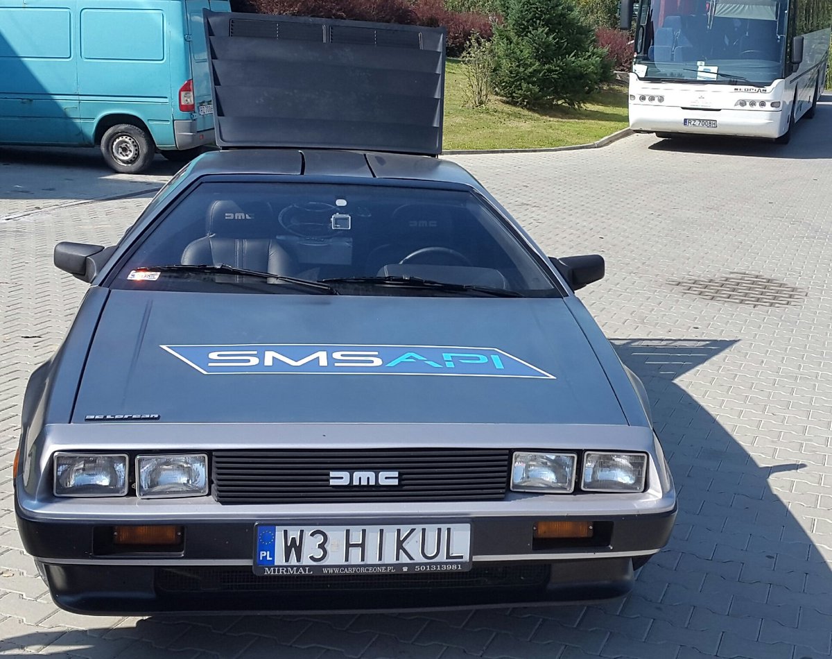 Gdyby tak wziąć DeLoreana i przenieść się do środy... :/
Jeszcze raz #gromkiebrawa za #internetbeta