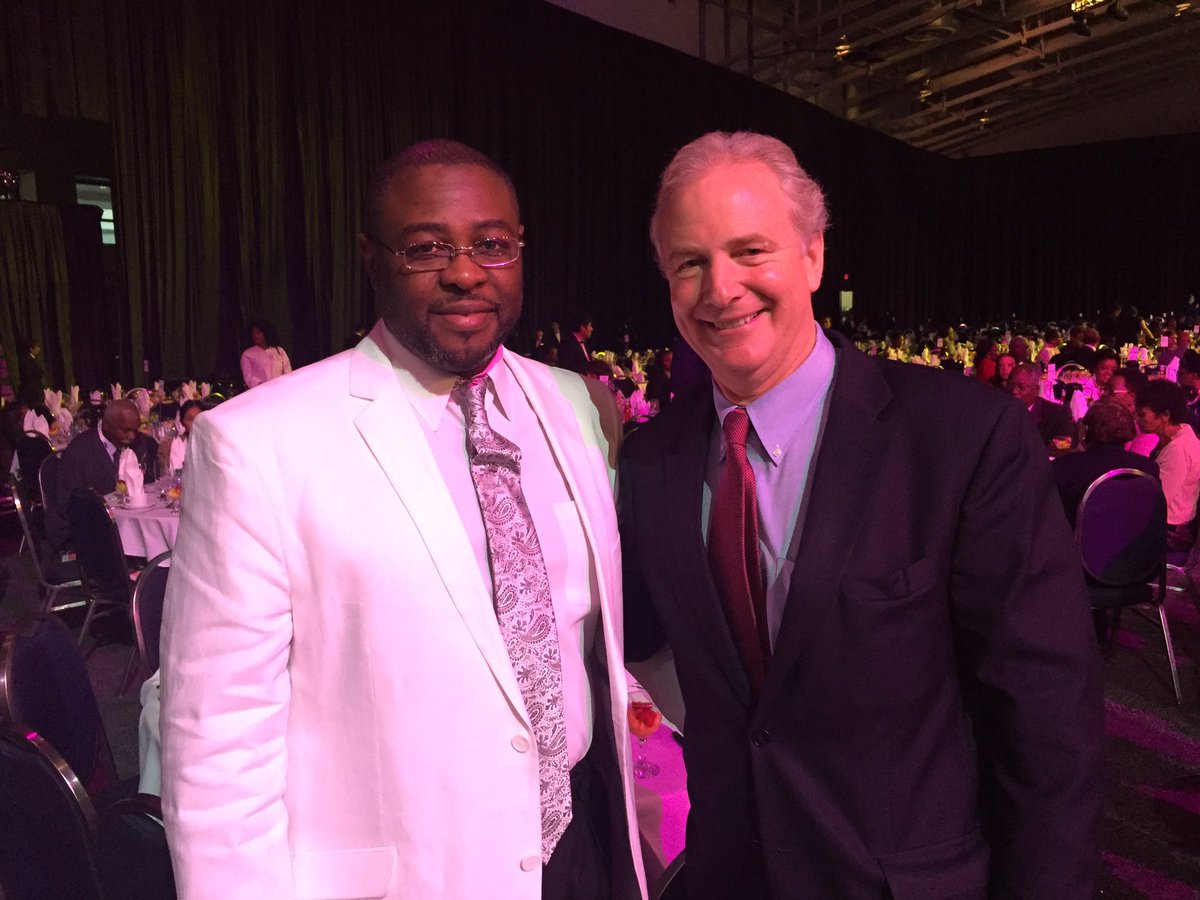AppollosBaker's tweet photo. The next Sen of Maryland with council president Eric Young of @AFGENational #Election2016 #CBCFALC16 #praybreakfast https://t.co/PK4XPMIfdz