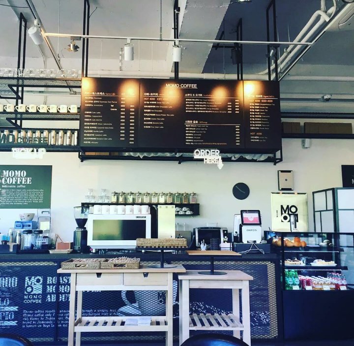 kihyvnlips's tweet photo. remember when wonho cri says his family went bankrupt? now they owned an elegant cafe. HARDWORK NEVER BETRAYS :')) https://t.co/Q2yR4JFLgR