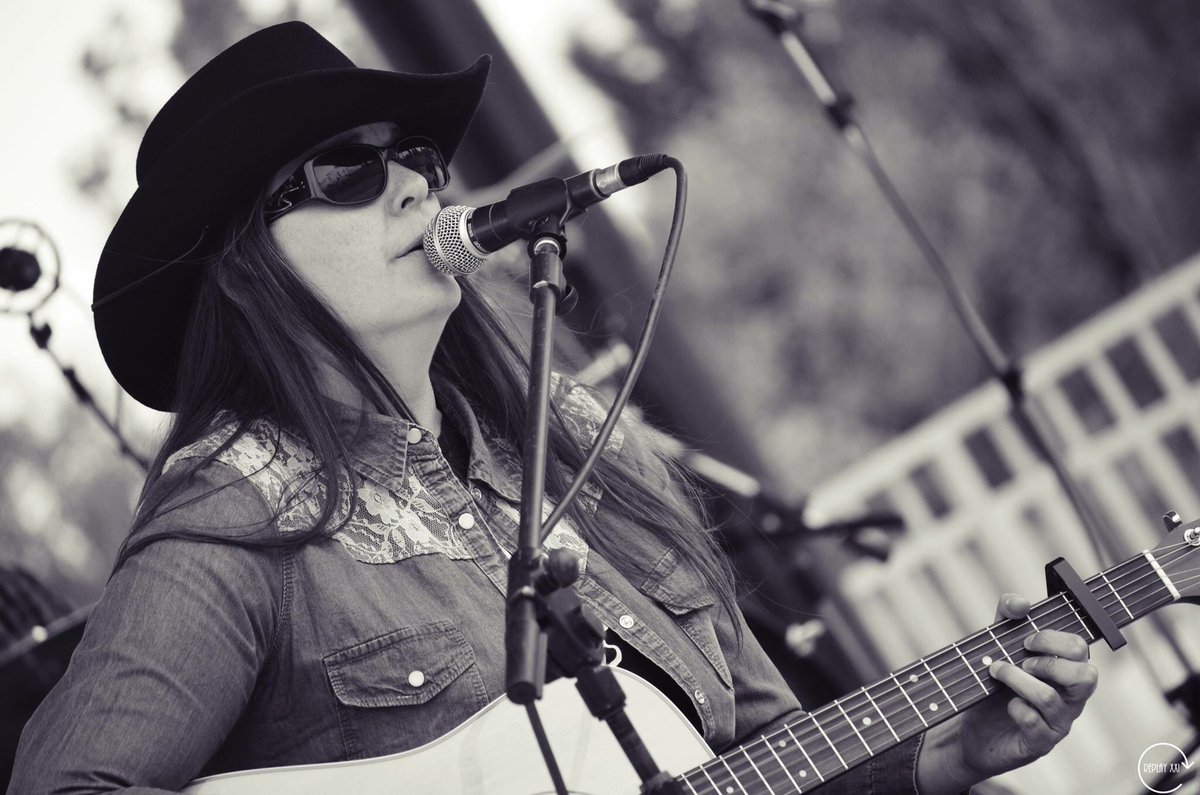 ChisumCattleCo's tweet photo. Some pics by #ReplayXXI from #CountrySoul in #Ávila #CountryMusic https://t.co/KgaKbqA9N1