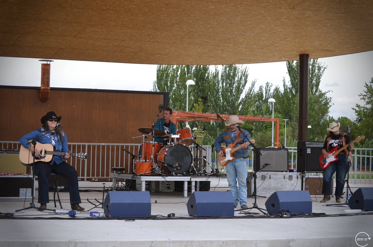 ChisumCattleCo's tweet photo. Some pics by #ReplayXXI from #CountrySoul in #Ávila #CountryMusic https://t.co/KgaKbqA9N1
