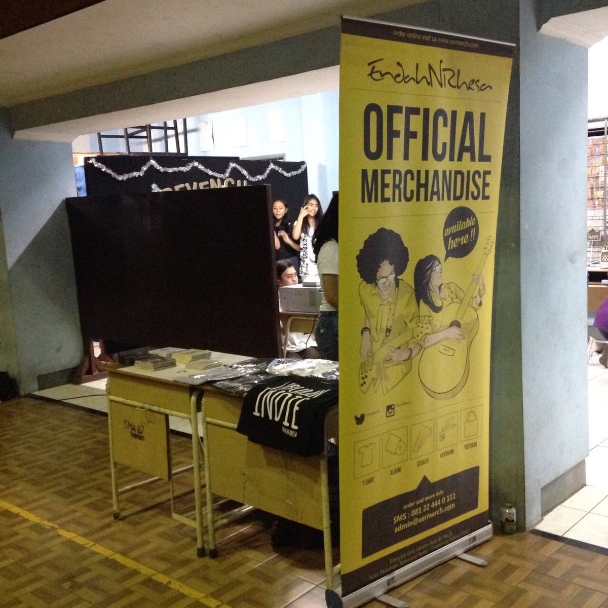 earMerch's tweet photo. Hallooo @earFriendsJKT jangan lupa mampir ke booth kami di Reven Cup 7, GOR Seskoal Kebayoran Lama Jakarta ☺️ https://t.co/EjbeHFhirJ