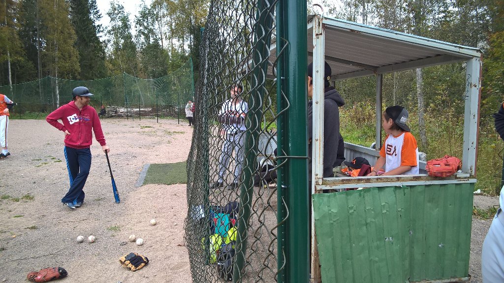 AkiraRopo's tweet photo. Vuoden ensimmäinen ja viimeinen #Baseball-peli Lahdessa. Upea pelata badeball kentällä 😁✌ #JasukoG #JasukoGiants https://t.co/AA9BJ2NrWX