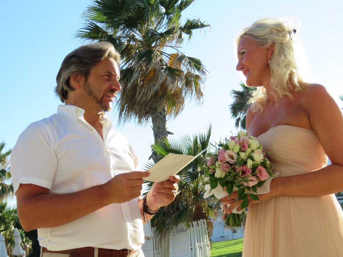 CanneBianche's tweet photo. "Non si ricordano i giorni, si ricordano gli attimi".
@wedding_tips @CanneBianche 
#memories #bestdayever #summer https://t.co/WFEclcTCN5