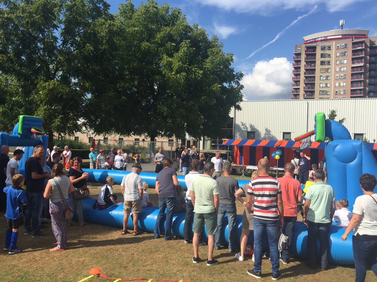 #nsw16 geopend met de sportmarkt in het <a href="/CitycentrumVHV/">CitycentrumVeldhoven</a> <a href="/GemeenteVhn/">Gemeente Veldhoven</a> georganiseerd door <a href="/BSVeldhoven/">BS Veldhoven</a> <a href="/CordaadWelzijn/">CordaadWelzijn</a>