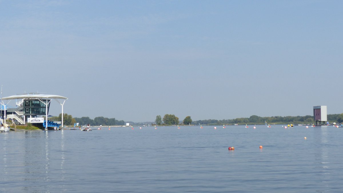 thomaskonietzko's tweet photo. Immer wieder schön am Beetzsee! #ICFmarathon #planetcanoe #Kanumarathon @kanuverband @Regattateam @flatwater_canoe https://t.co/eCuUWPDoR4