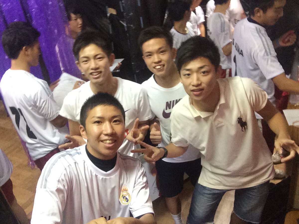 南 達也 最後の文化祭 トイストーリーマニアものすごい人気だったし 仕事もめっちゃくちゃ大変だったけどくっそくそたのしかった トイストーリーマニア3回もやったけど 3回目はパリピでした 来週の体育祭もがんばろう そして警察の試験明日