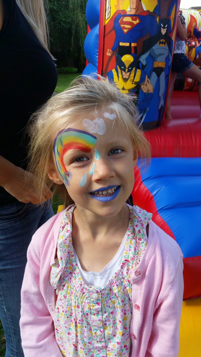 JumperoosUK's tweet photo. My daughter with her face painted #facepainting #fete https://t.co/hOLpJEmD8i