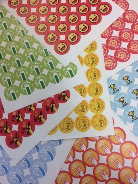 doodle_ed's tweet photo. Retweet for a chance to win na well 600 stickers https://t.co/cBnTSDfAGe https://t.co/bR3iWNsBaF