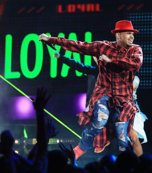Poccahontasz's tweet photo. #TeamBreezy remember when @chrisbrown performed #Loyal live at the BET Awards 2014 πππ― #2YearsOfX https://t.co/k0PnDZId3r