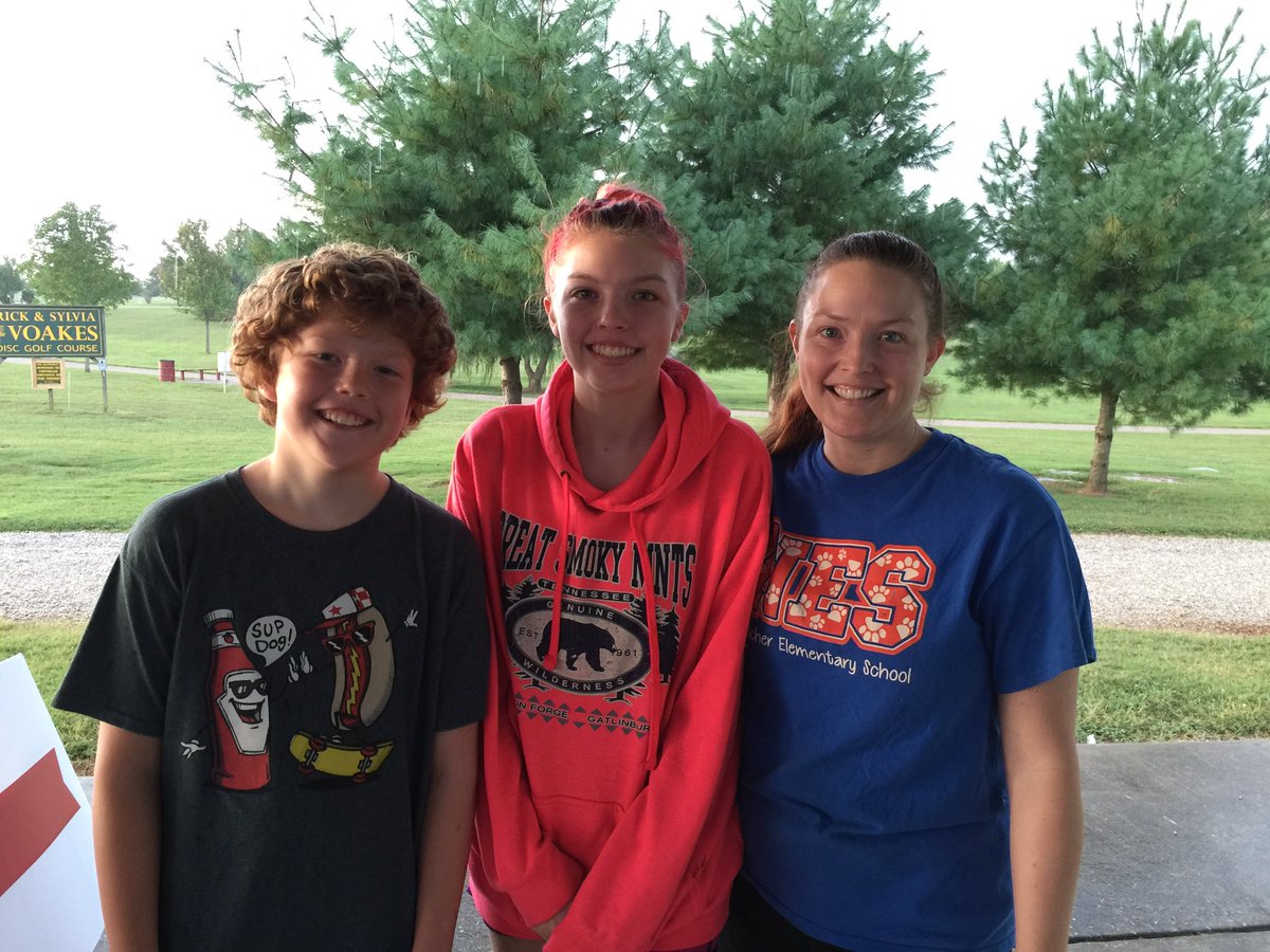 NatcherFRC's tweet photo. Good to see our friends from @NatcherElem @ctetigers @PlanoFRC #HungerRun2016 #wcpsleads https://t.co/fk2Zd65RWv