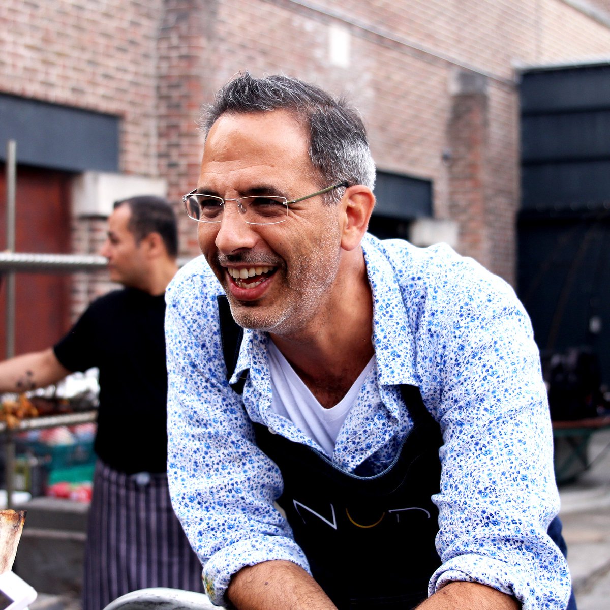 MeatopiaUK's tweet photo. Smiles all ‘round with Yotam @ottolenghi. #Meatopia2016 https://t.co/tZkTqs6BiB