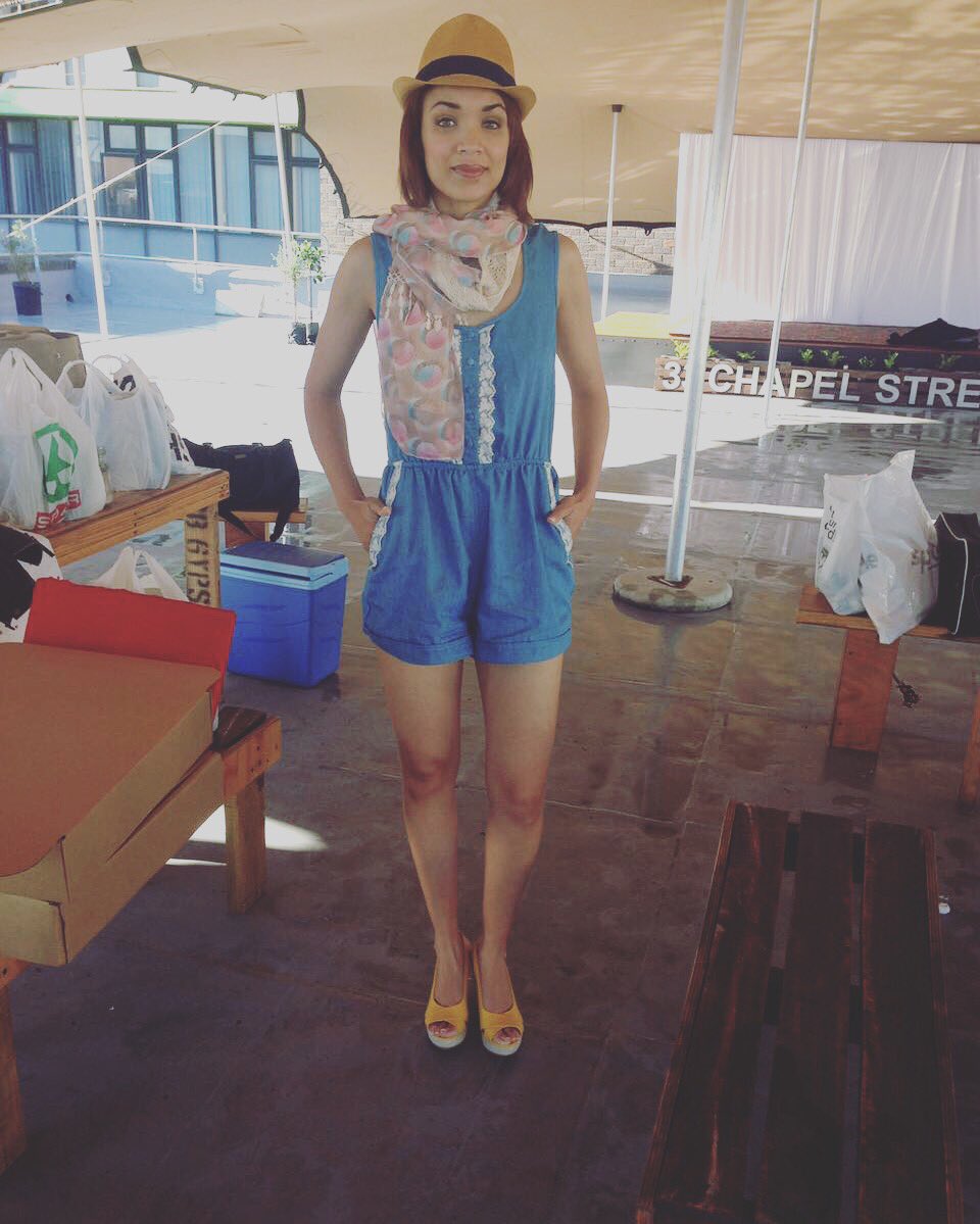 BlueBadgerAgent's tweet image. One of our talented models on set! #photoshoot #clients #branding #talent