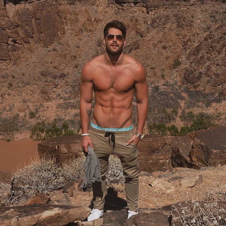 Nick (@inickbatemans) on Twitter photo 