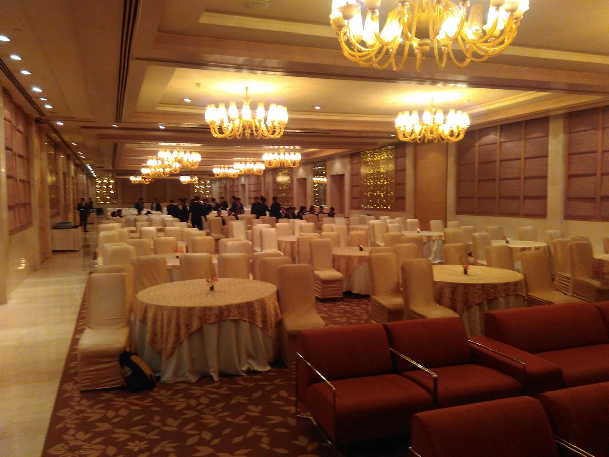 mba_dse's tweet photo. In a while, Reminiscence'16. Stay tuned! 
#Reminiscence
#AlumniDinner
#DSE https://t.co/b18QHNiobP