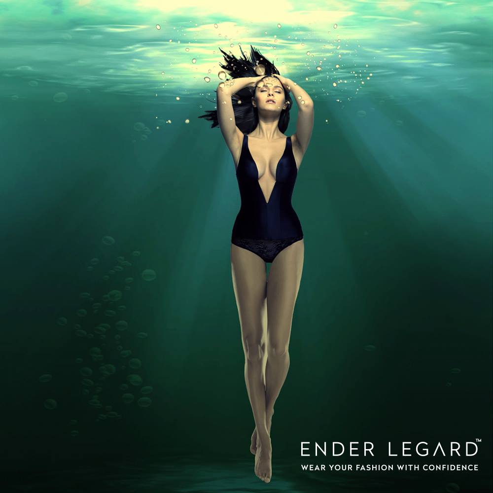 Ender Legard 🇺🇦 on X: Inspired by the work of #ErikAlmas! Lara Zwirn  wearing #enderlegard plunge neck GRACE corset    / X