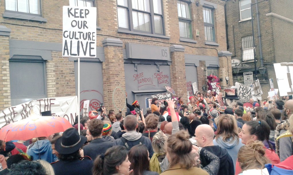 InsideHackney's tweet image. #savepassingclouds