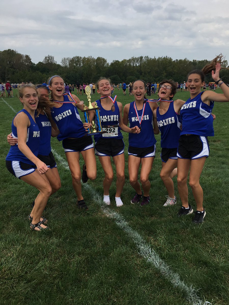 Congrats to our varsity squad taking 3rd at Bishop Hartley Invite! Great race! <a href="/KilbourneSports/">WKHS Athletics</a>