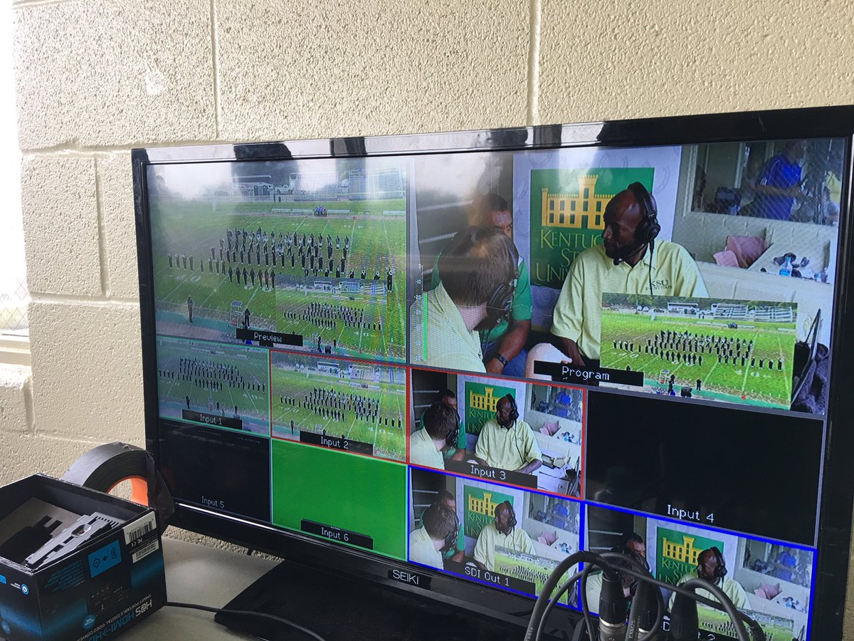KyStateU's tweet photo. #ksu Interim President @thompsonaaaron with our host of the new #thorobreds 🐎 network. 📺📡 https://t.co/ejjLfJCPDi